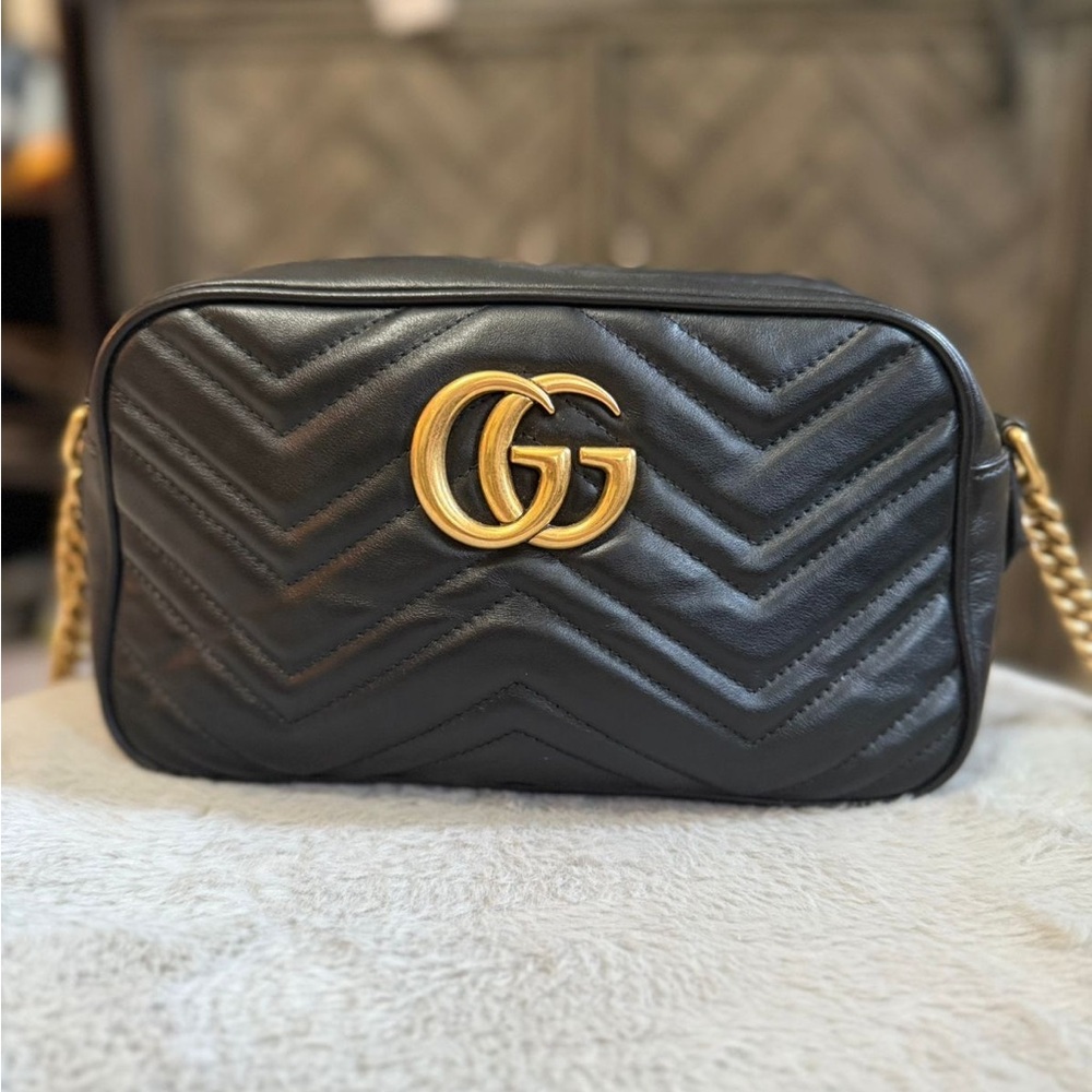 Gucci Like New leather black camera bag crossbody